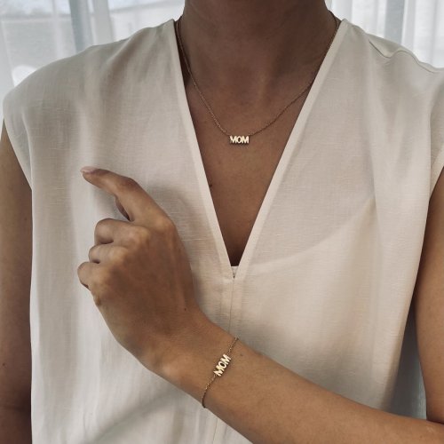 Mom Necklace Gold