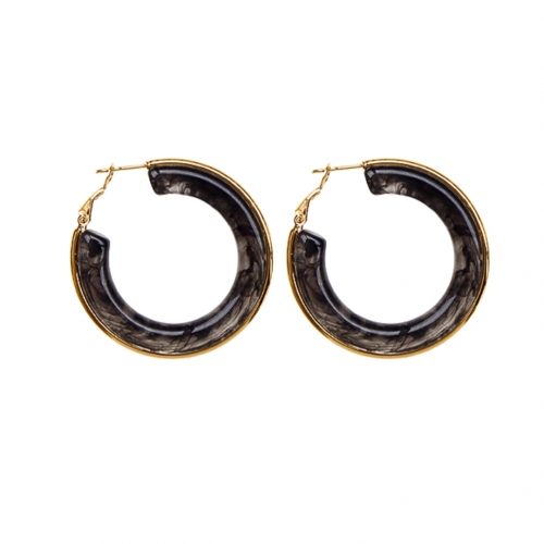Halo Resin Earring Black