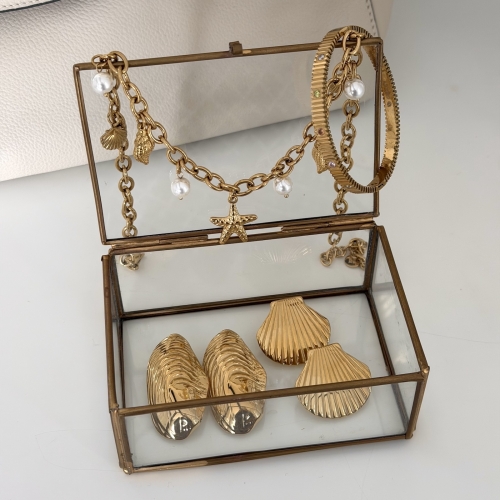 Seashell Earring Gold