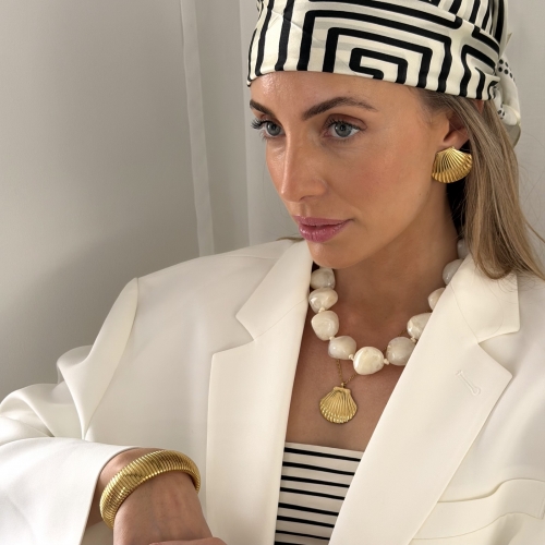 Marbella Shell Necklace Gold