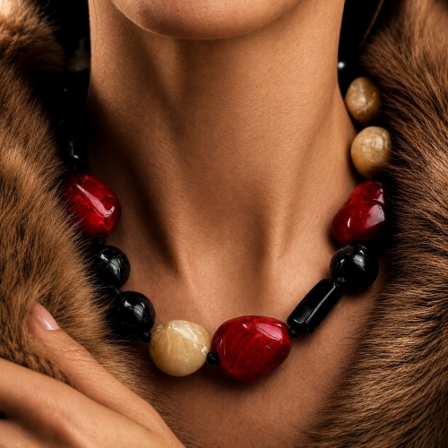 Molto Resin Necklace Red